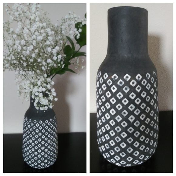 Geometric Pattern Vase - Picture 3 of 10